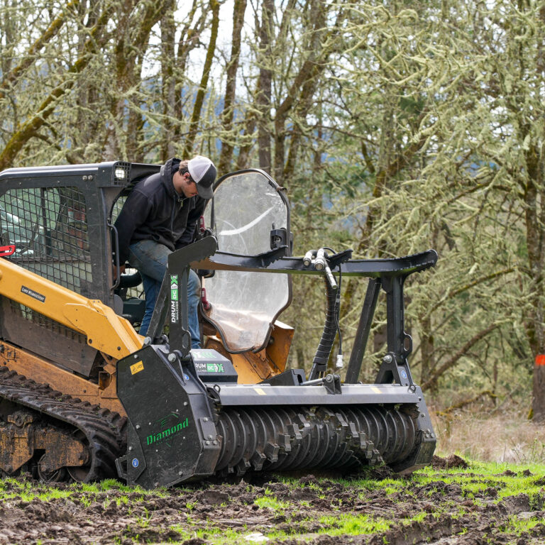 drum mulcher dc pro x 2 mulching a tree