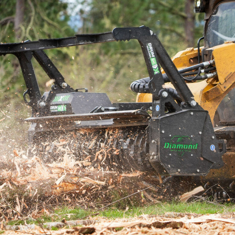drum mulcher dc pro x 2 mulching a tree