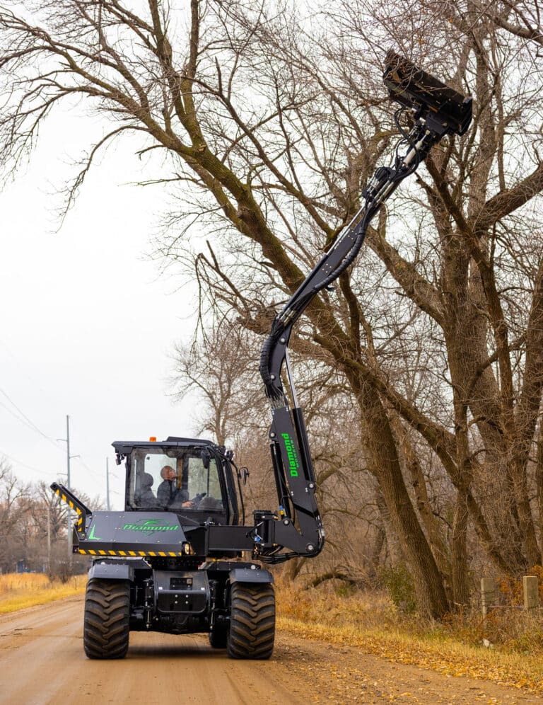 dm 360 cutting a tree
